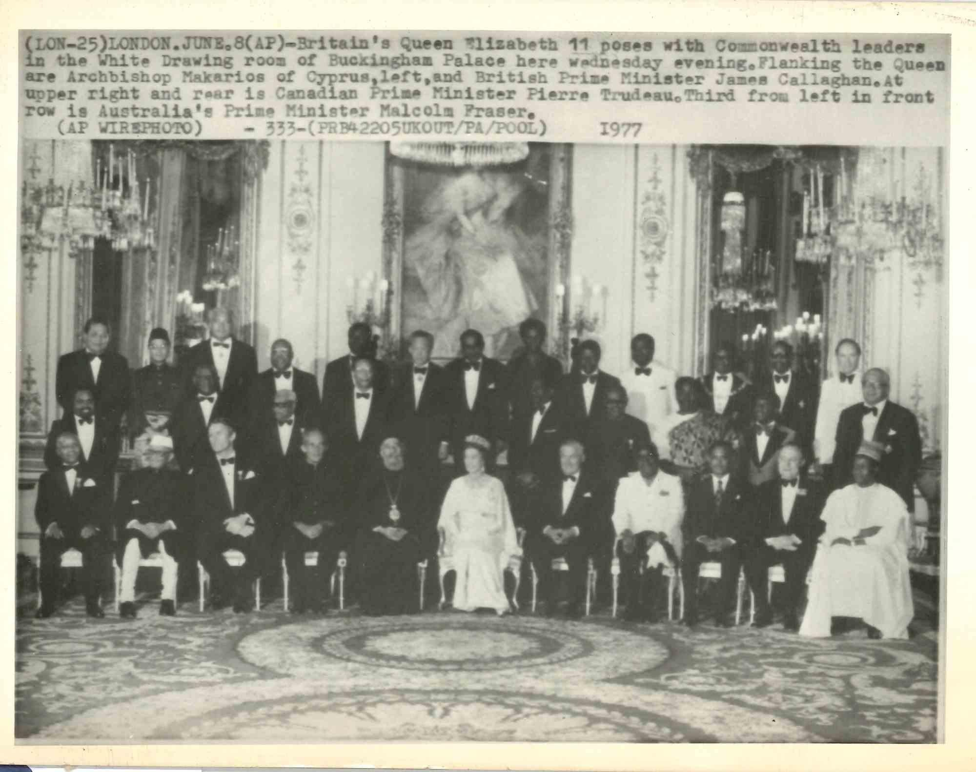 Unknown Figurative Photograph - Queen Elizabeth with Commonwealth Leaders - Vintage Press Print - 1977
