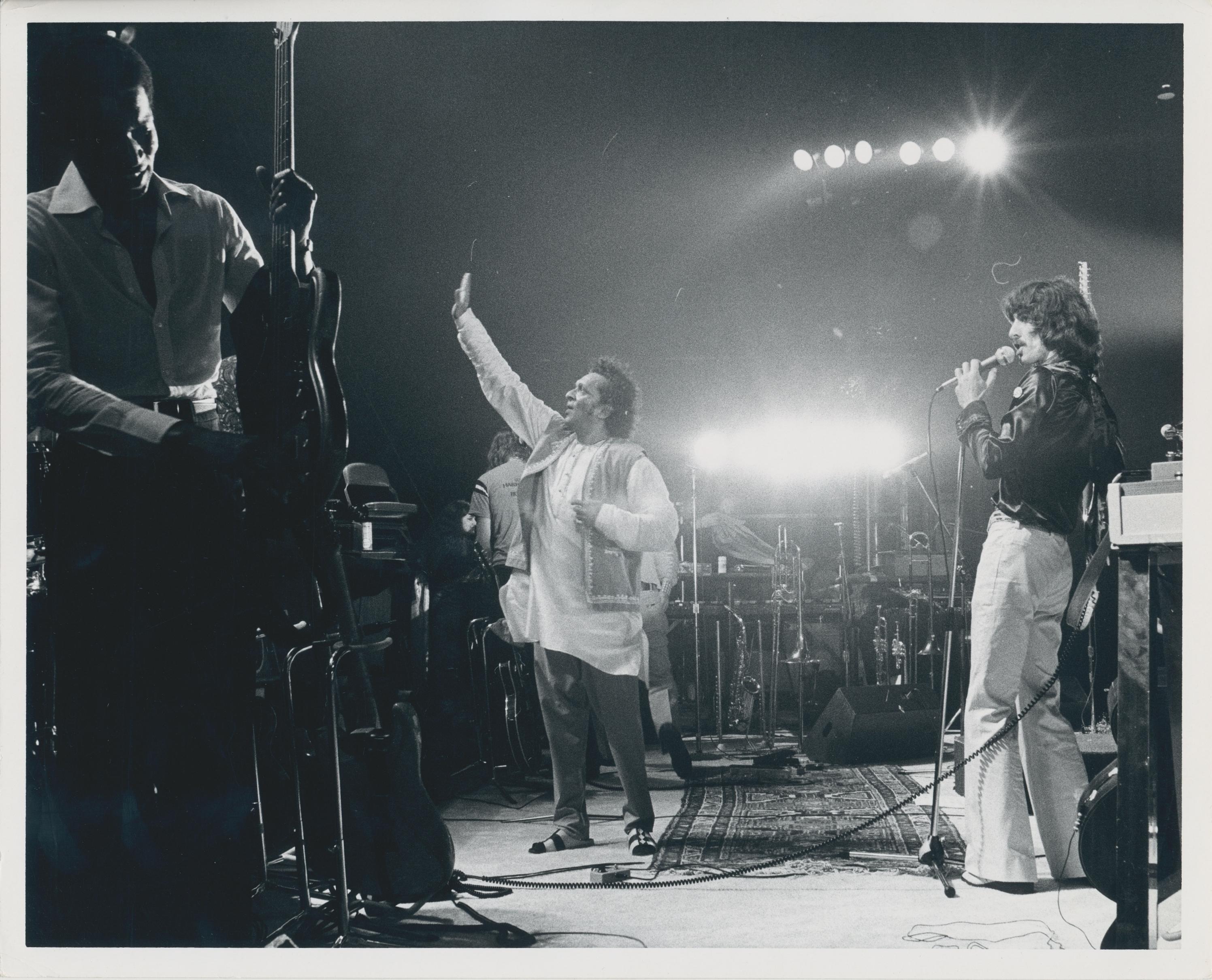 Ravi Shanker, George Harrison, Schwarz-Weiß-Fotografie, 20,7 x 25,4 cm