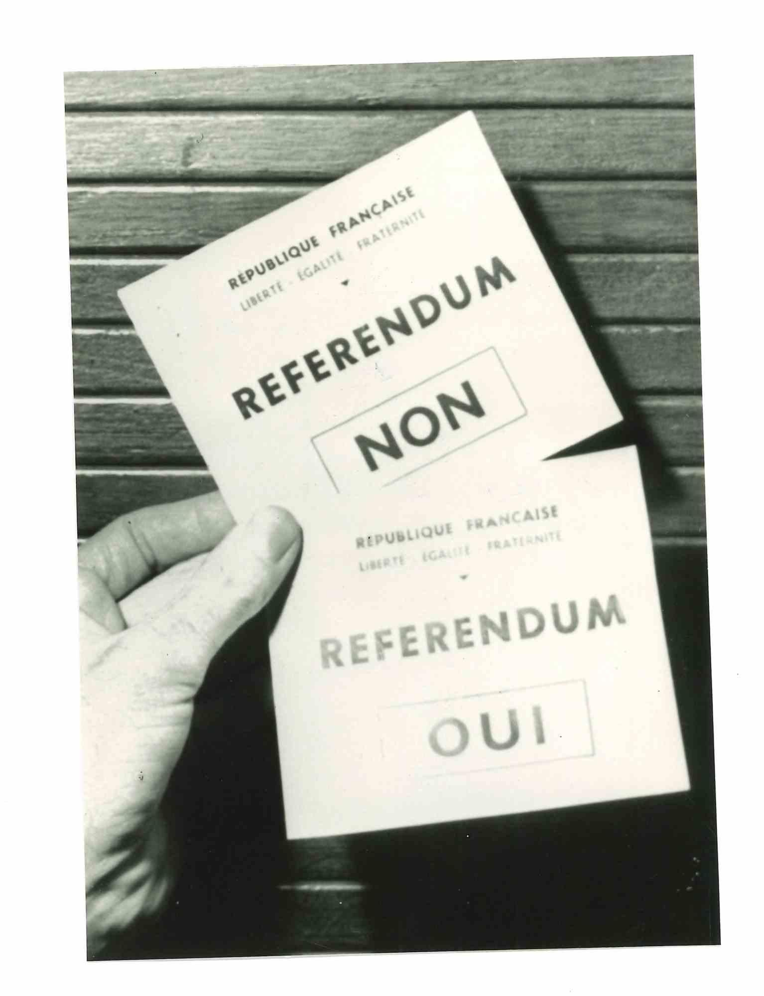 Unknown Figurative Photograph – Referendum für die Unabhängigkeit Algeriens - 1961