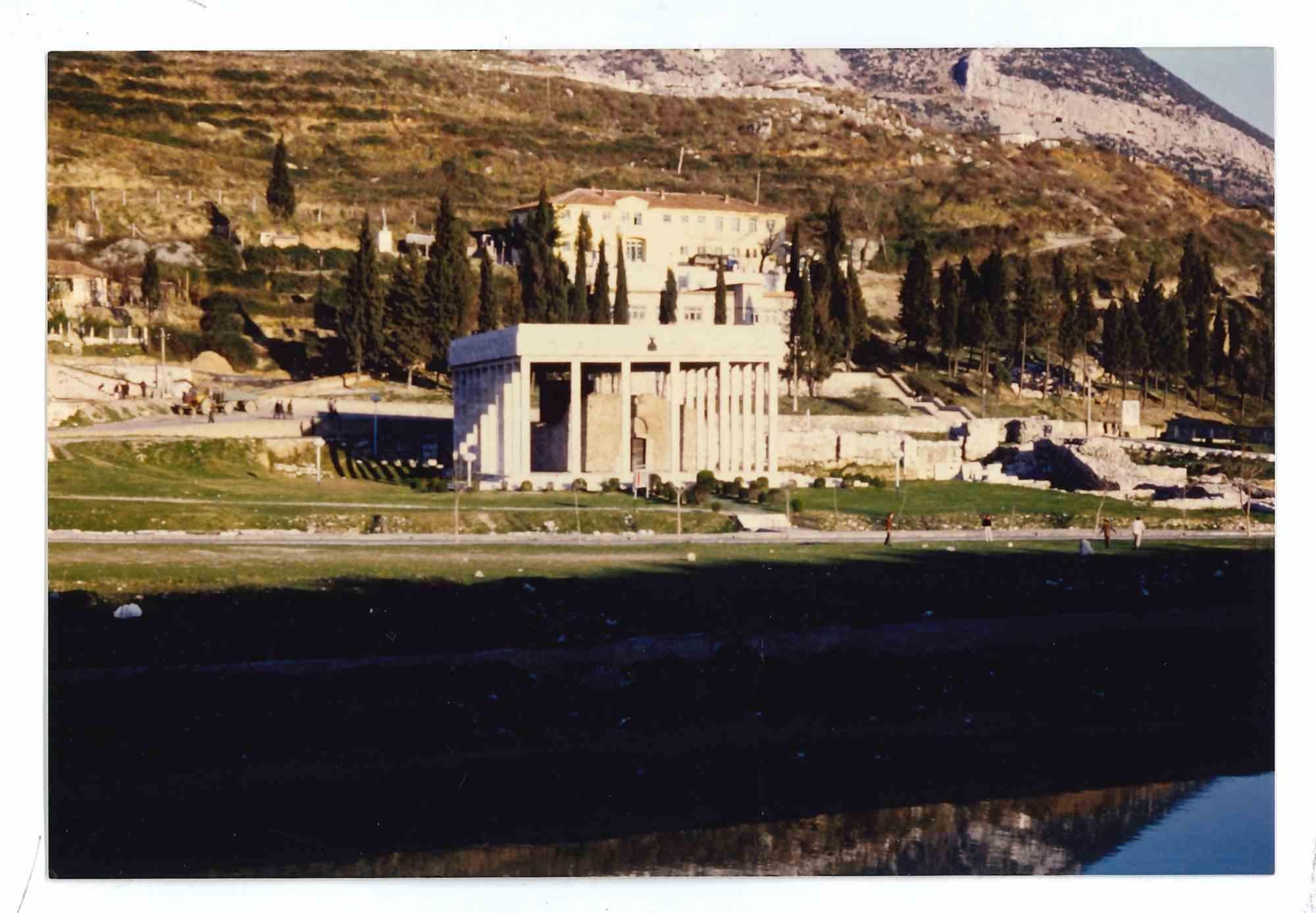 Reportage d'Albanie - Tomb of Skander - Photographie vintage, années 1970