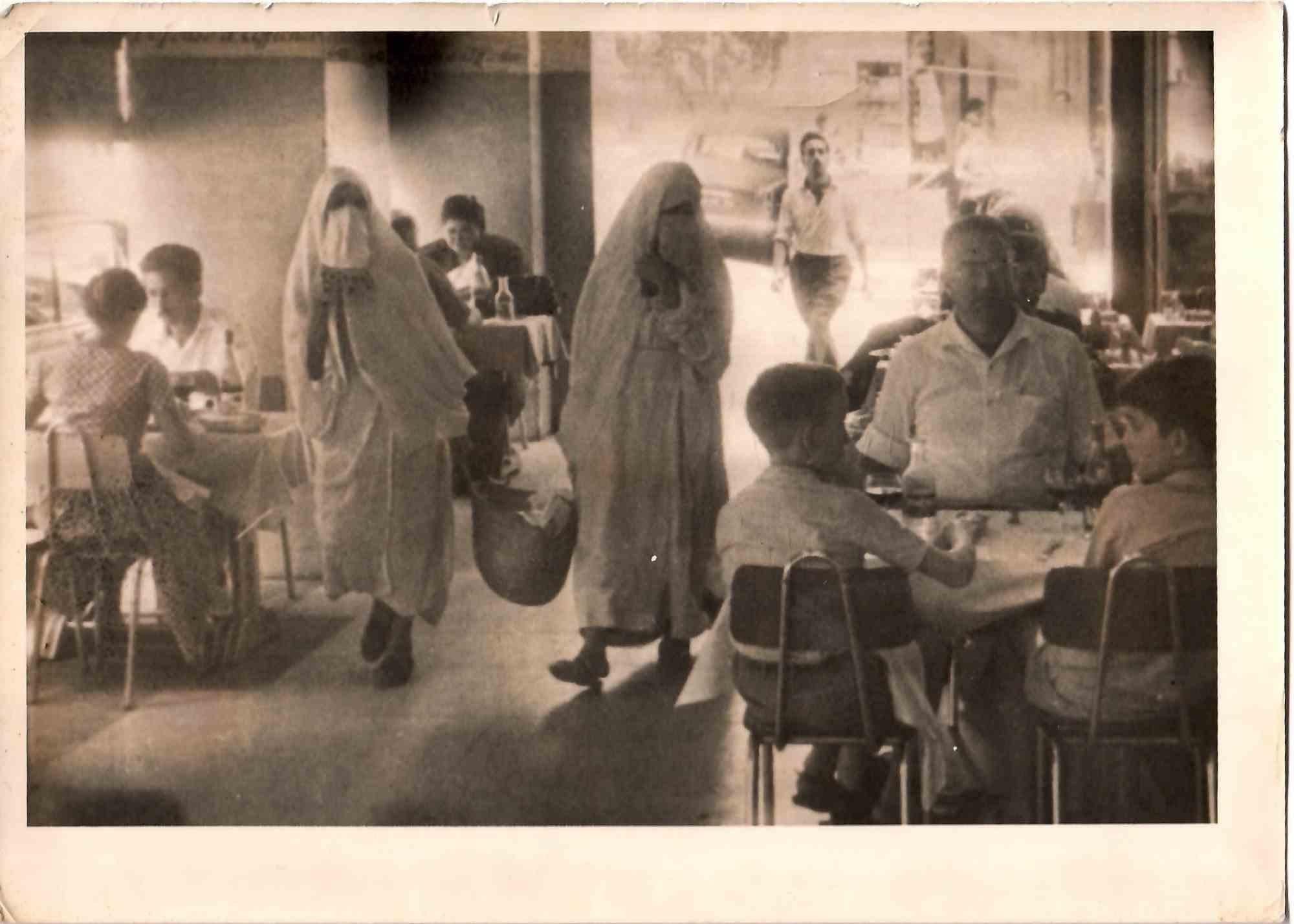 Unknown Figurative Photograph - Restaurant in Algeria, the Vintage Photograph - Mid-20 century