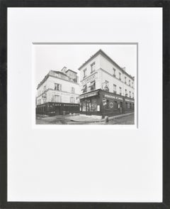 Restaurant Le Consulat, Paris - Black & White Cityscape Photograph 