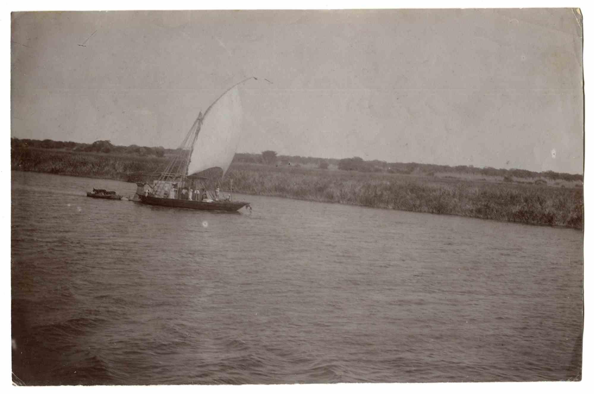 Unknown Figurative Photograph - River in Sudan - Vintage Photo - Early 20th Century