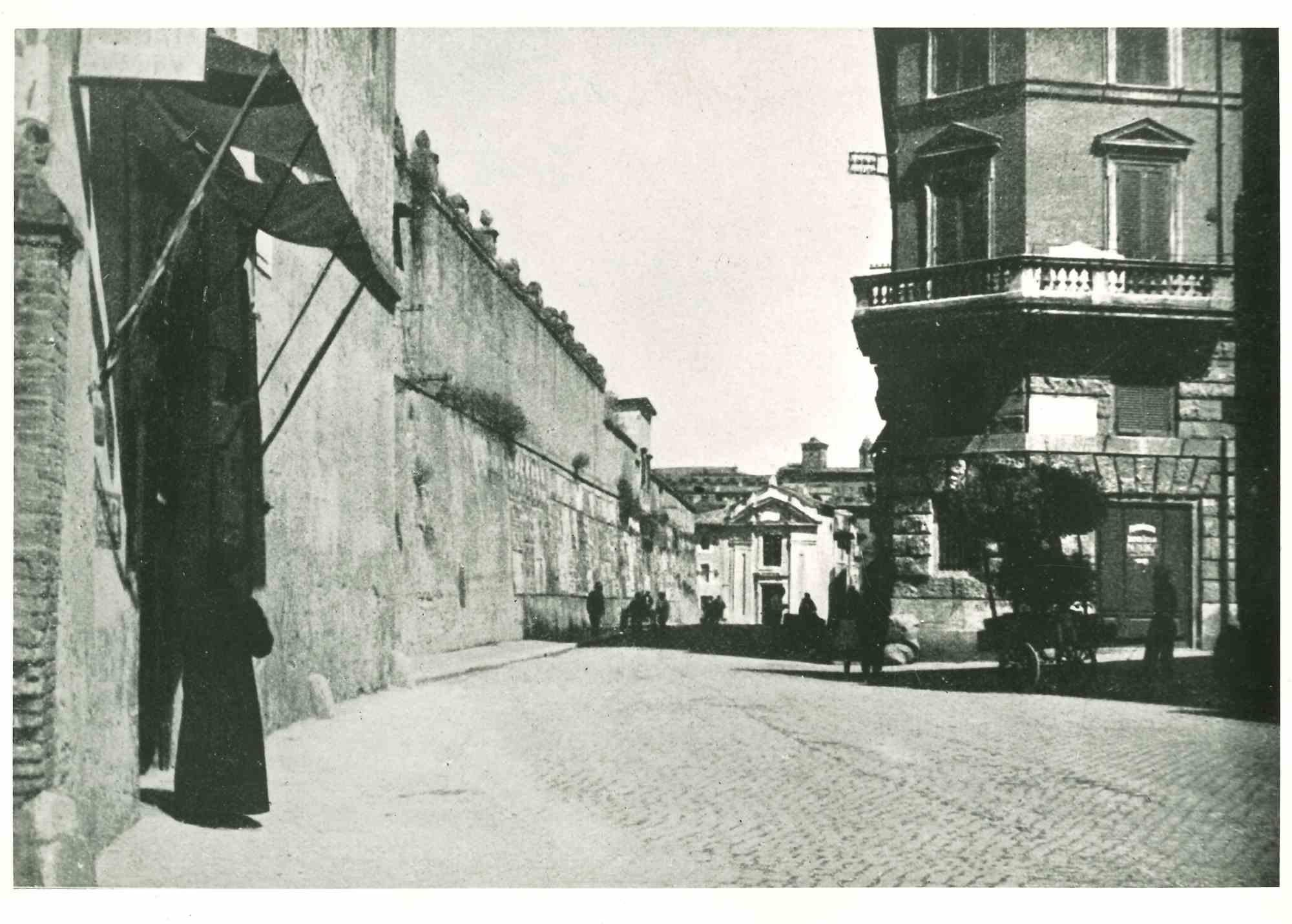 Unknown Black and White Photograph - Rome - Early 20th Century