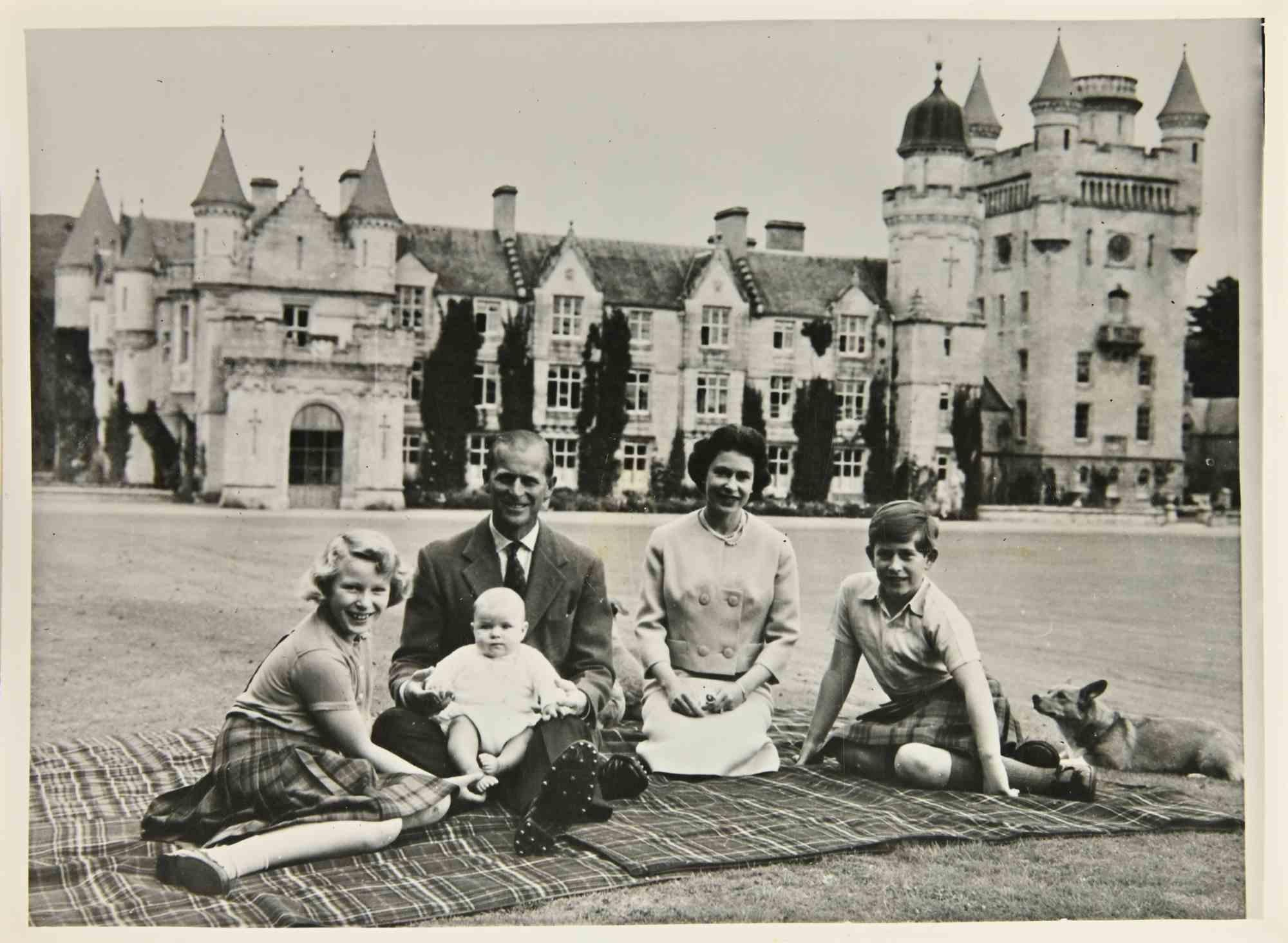 Unknown Figurative Photograph - Royal Family - Photograph - 1960