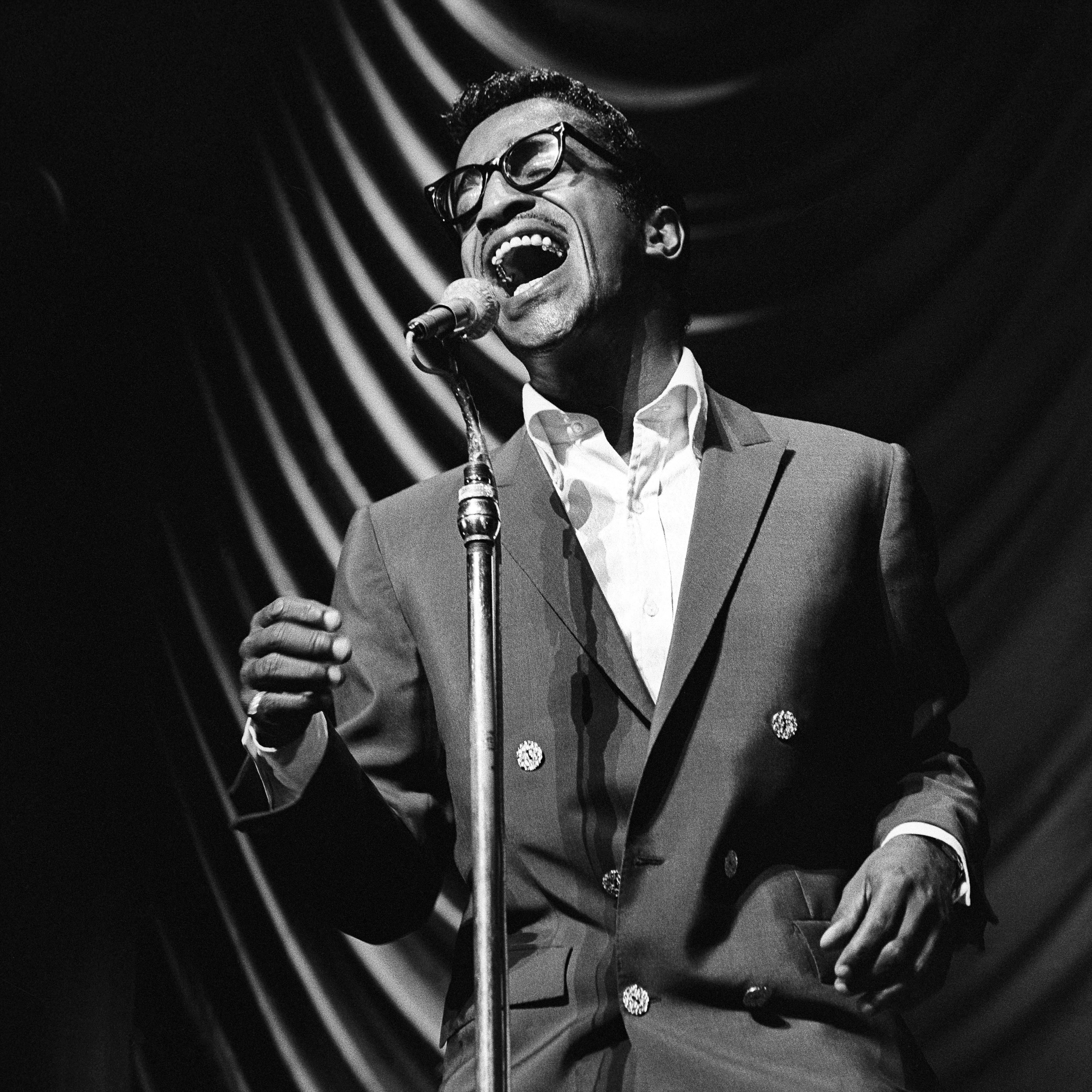 Unknown Portrait Photograph - Sammy Davis Jr. Singing Passionately Globe Photos Fine Art Print