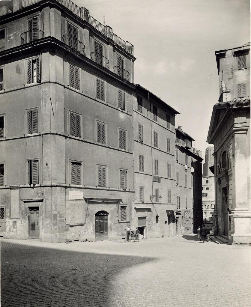 Unknown Black and White Photograph - San Lorenzo ai Monti - Disappeared Rome - Vintage Photo 1920s