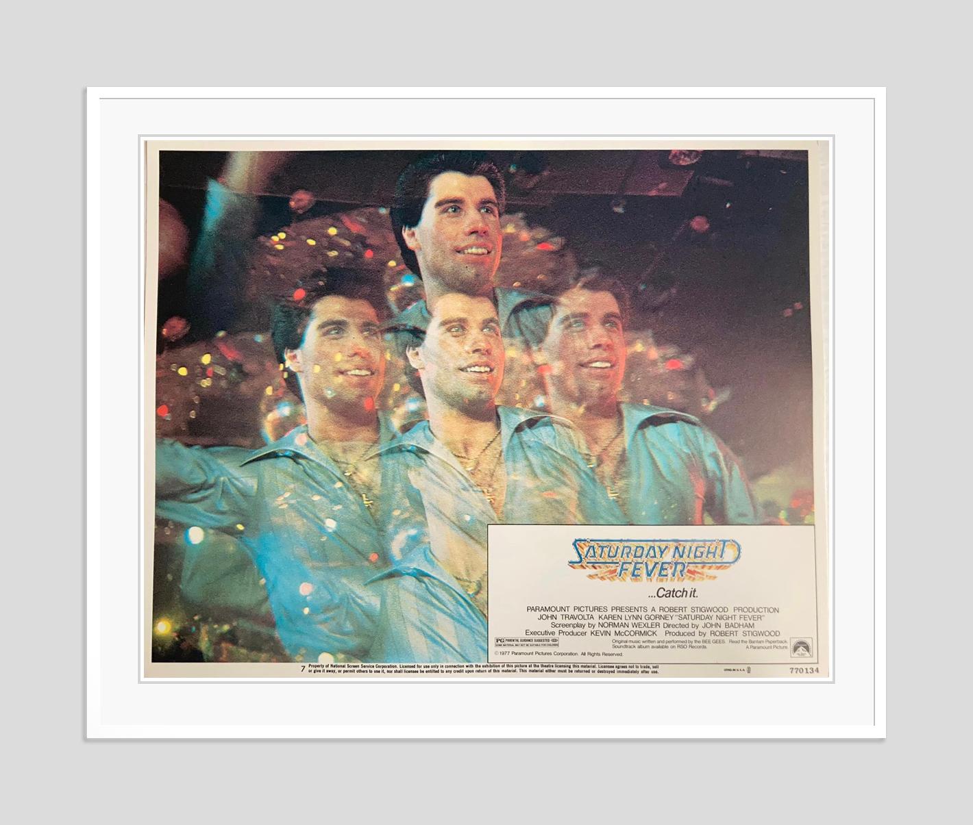 Carte de visite originale du film et du cinéma « Saturday Night Fever », 1977 - Print de Unknown