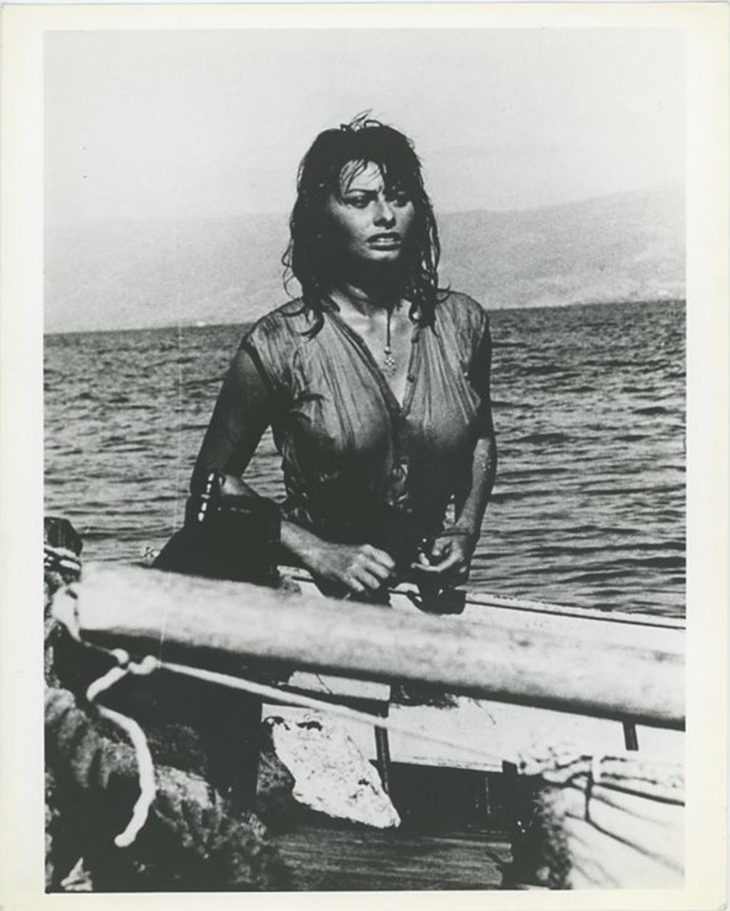 Unknown Black and White Photograph - Sophia Loren "Boy on a Dolphin" 1957 Press Print