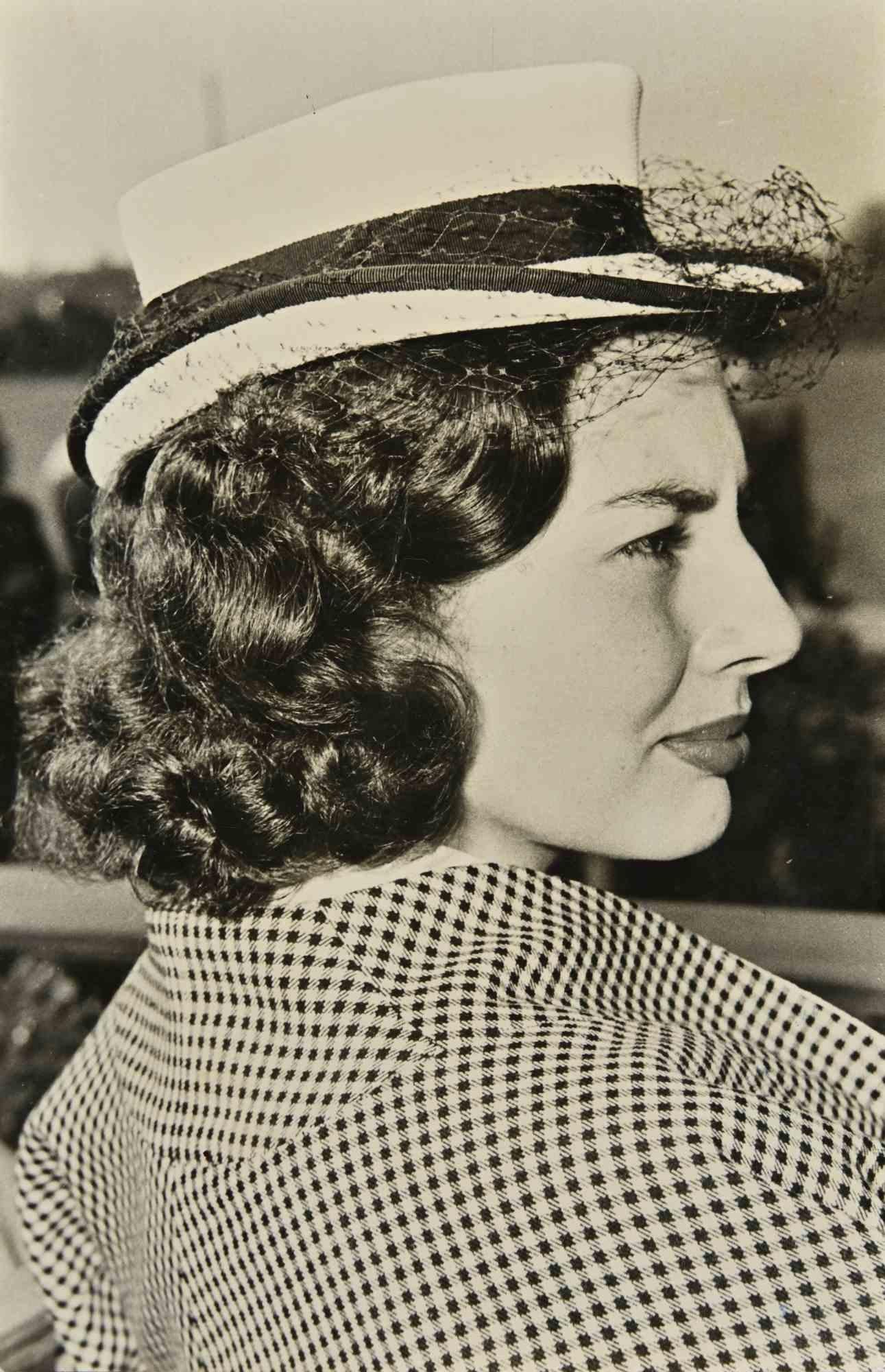 Figurative Photograph de Unknown - Soraya Reina de Persia - Fotografía - 1966