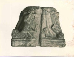 A Stone Relief - Photo d'époque - Début du 20e siècle