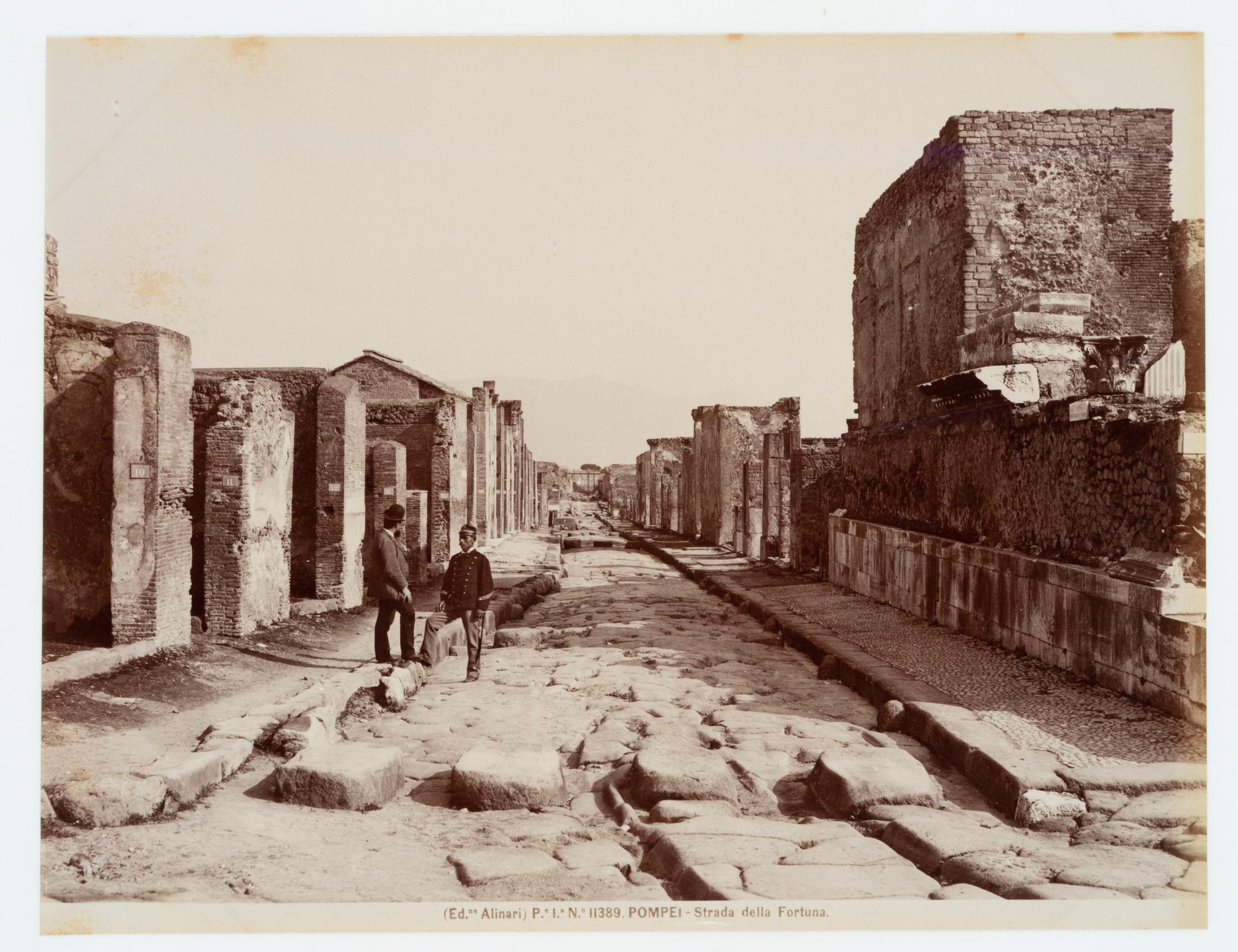 Strada della Fortuna, Pompeii en vente 1