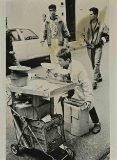 Vintage Street Vendor - Historical Photos - 1970s