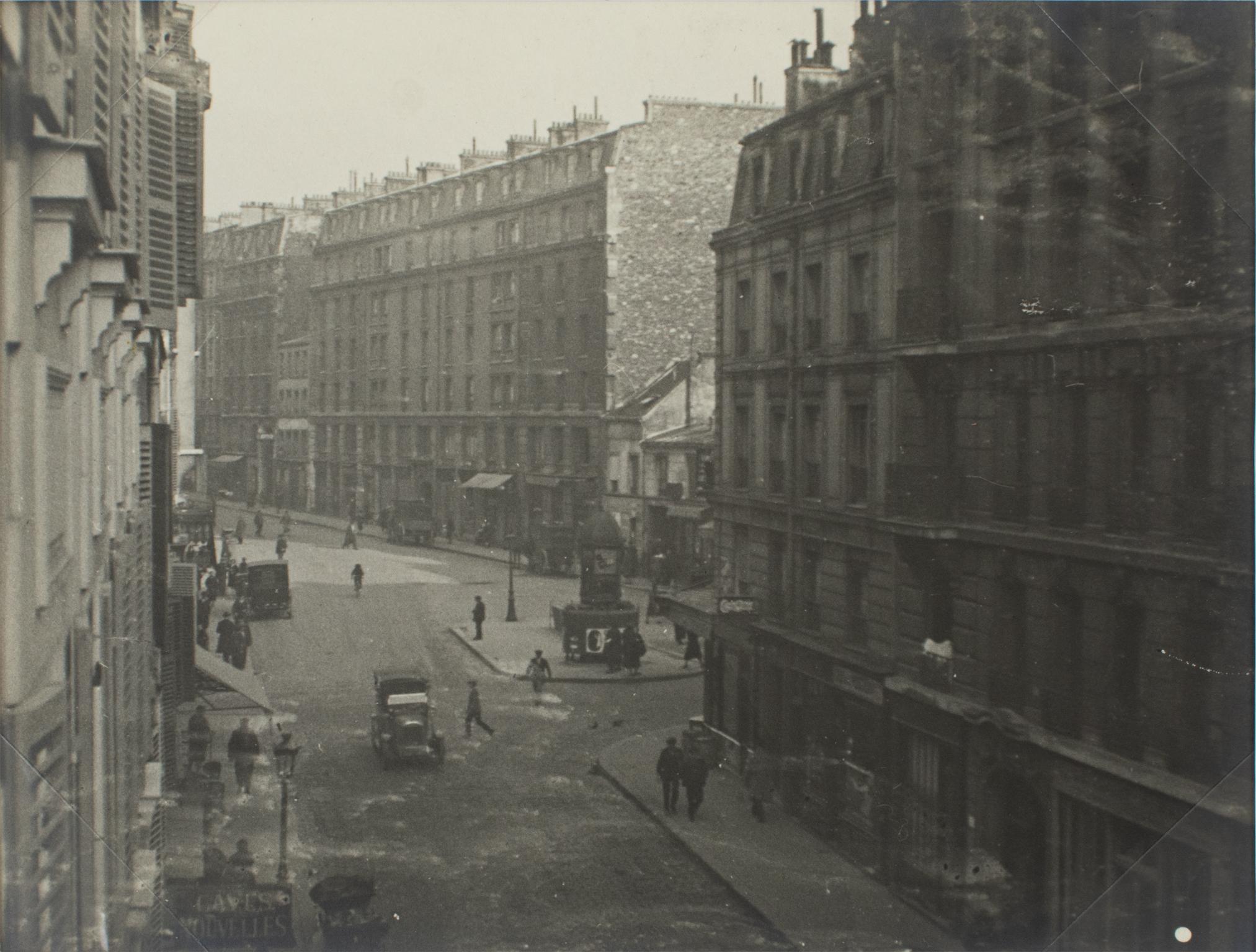 Unknown Landscape Photograph - Street View in Paris, 1930s, Silver Gelatin Black and White Photography