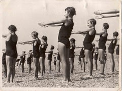 Swimmernde Mädchen - Vintage B/W-Foto - 1930er Jahre