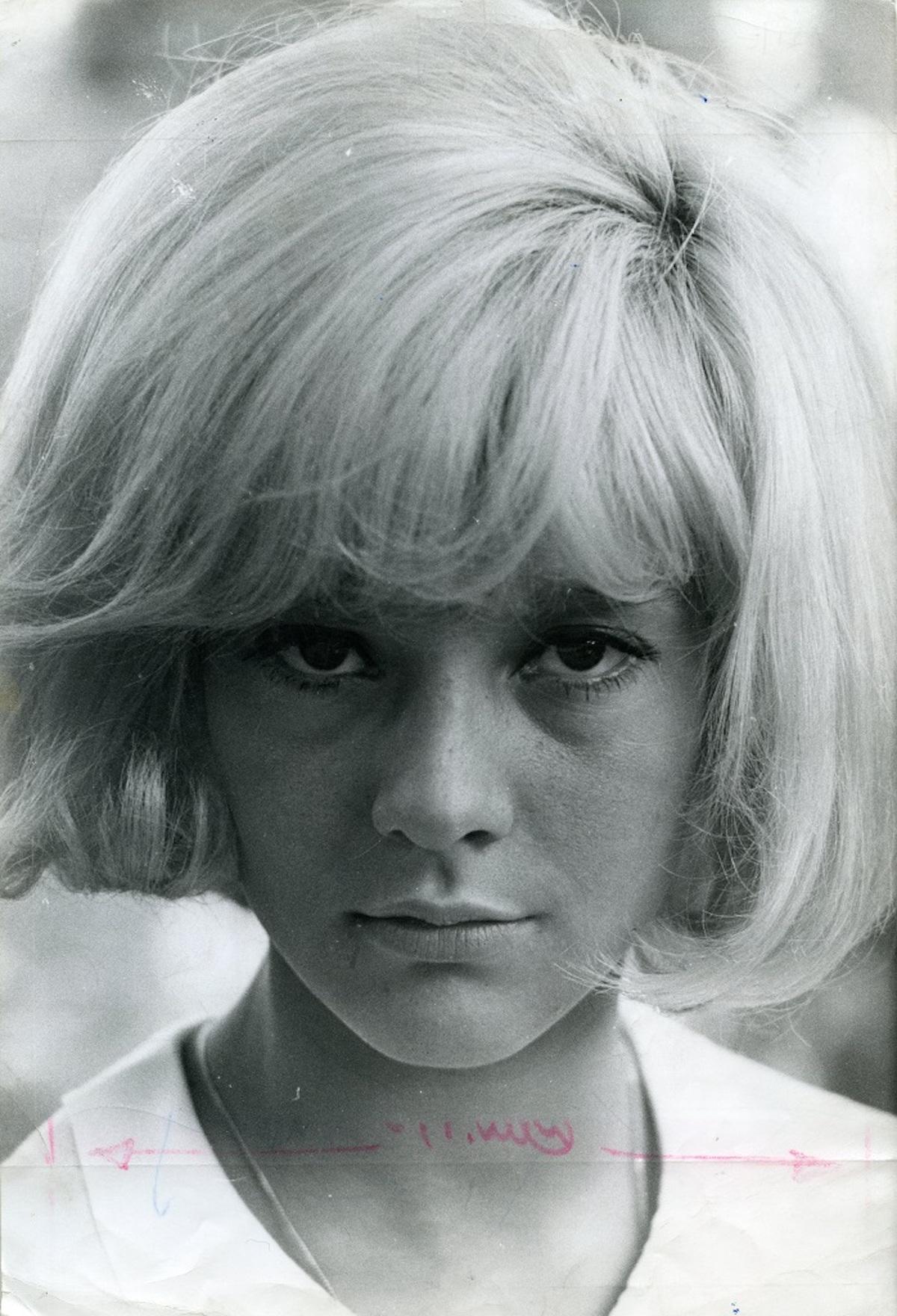 Unknown Portrait Photograph - Sylvie Vartan by Monique Valentin -  Vintage B/w Photo - 1960s