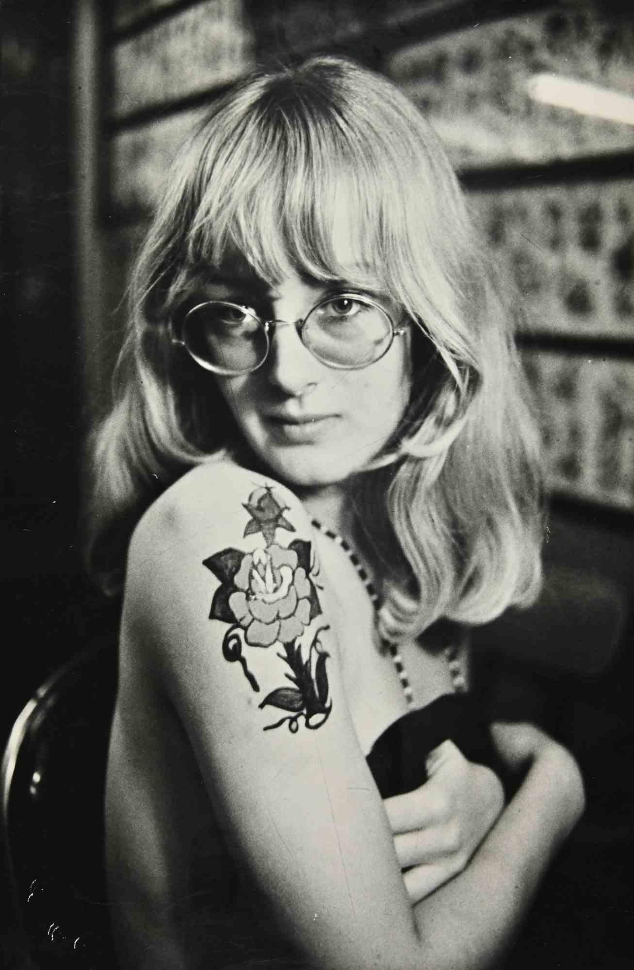Unknown Figurative Photograph - Tattoo Girl - Vintage Photograph - 1960s