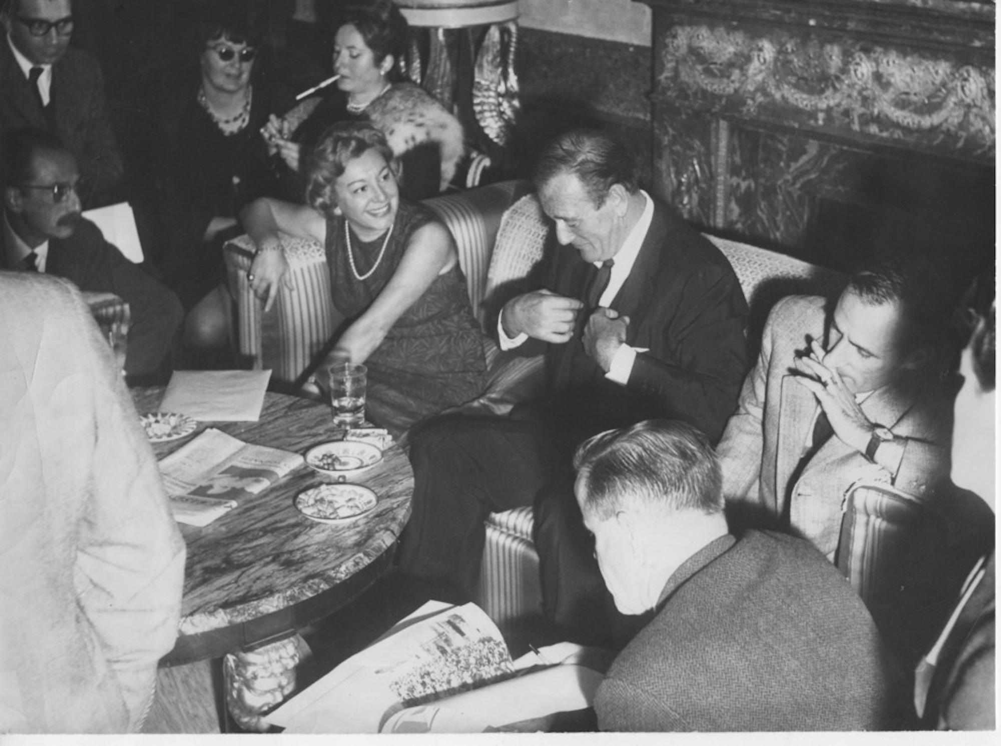 Figurative Photograph di Unknown - L'attore americano John Wayne - Foto d'epoca - Anni '60