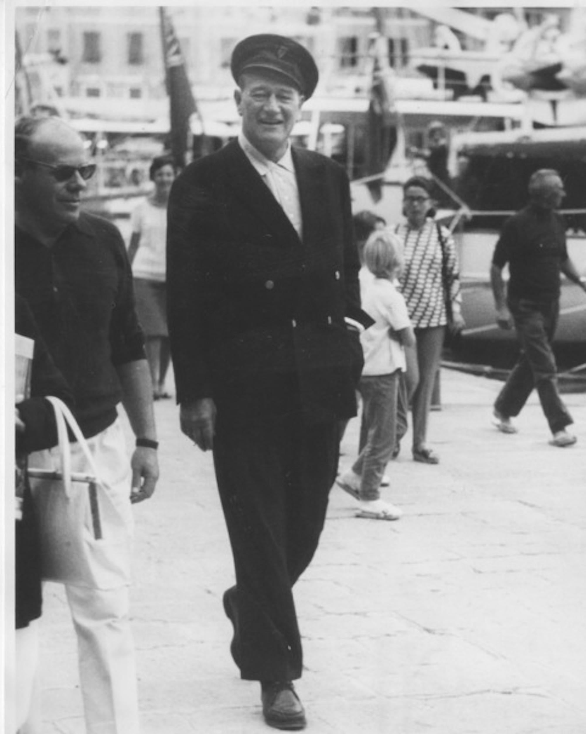 Unknown Portrait Photograph - The American Actor John Wayne - Vintage Photo - 1975