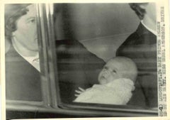 The Baby Prince Andrew – Vintage Pressdruck im Vintage-Stil – 1960