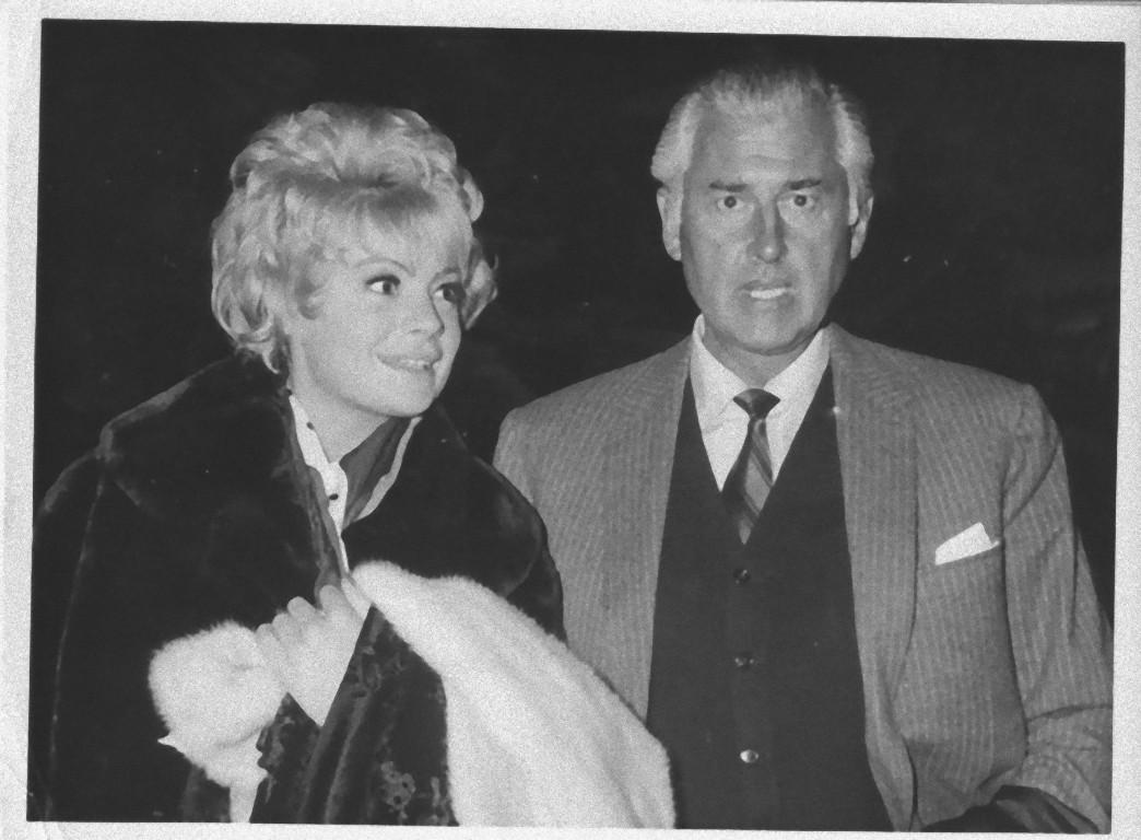 Unknown Portrait Photograph - The British Actor Stewart Granger and his Wife - Vintage Photograph - 1964