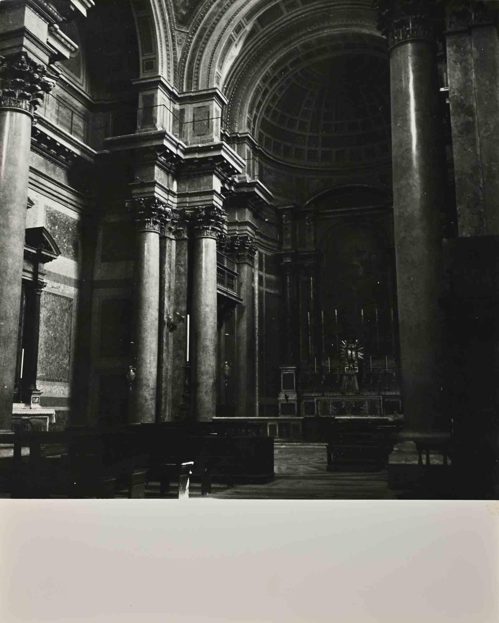 Figurative Photograph di Unknown - L'altare della chiesa - Foto d'epoca - metà del XX secolo