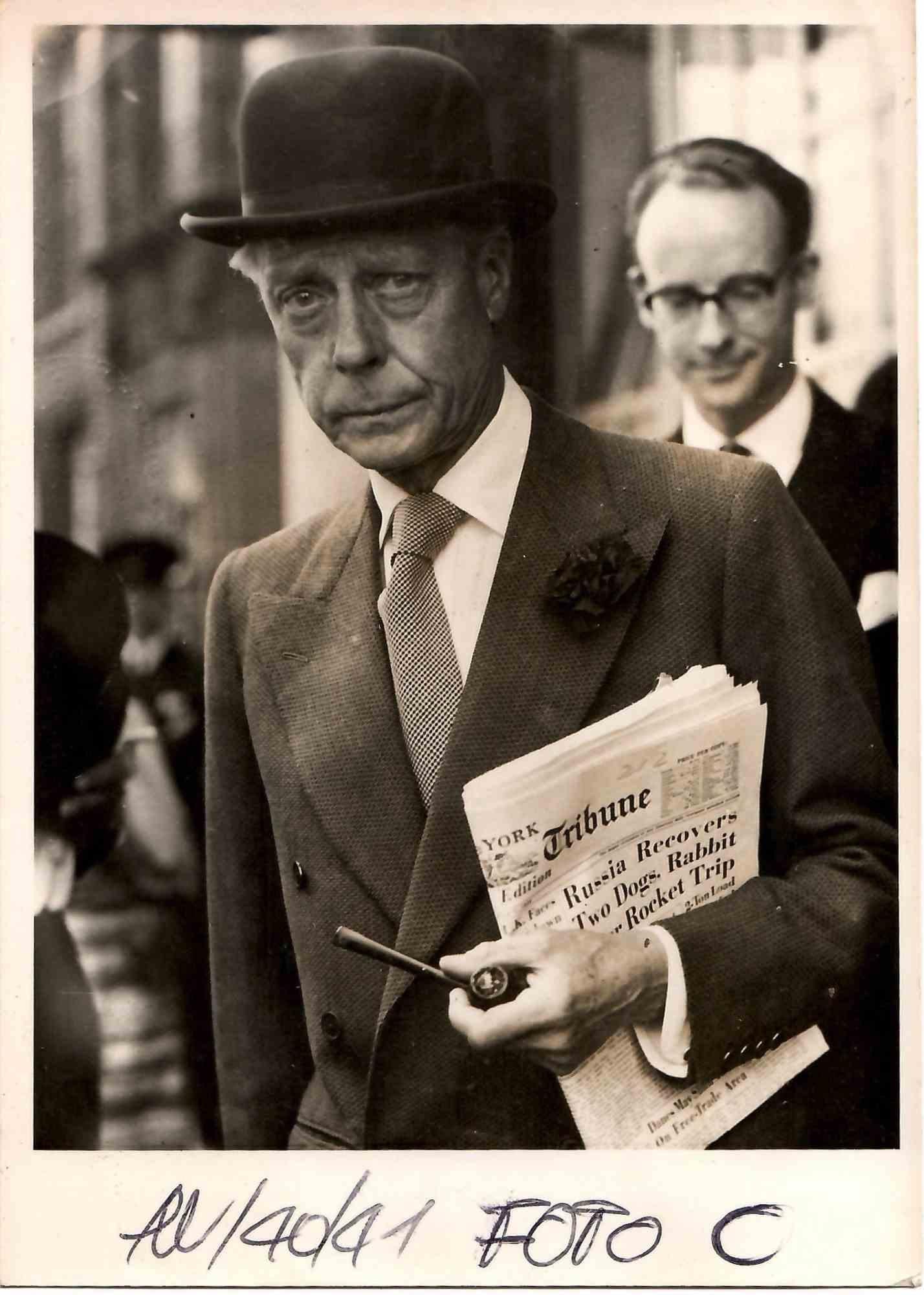 Black and White Photograph de Unknown - El Duque de Windsor en Londres - Foto vintage en B/N - Años 40