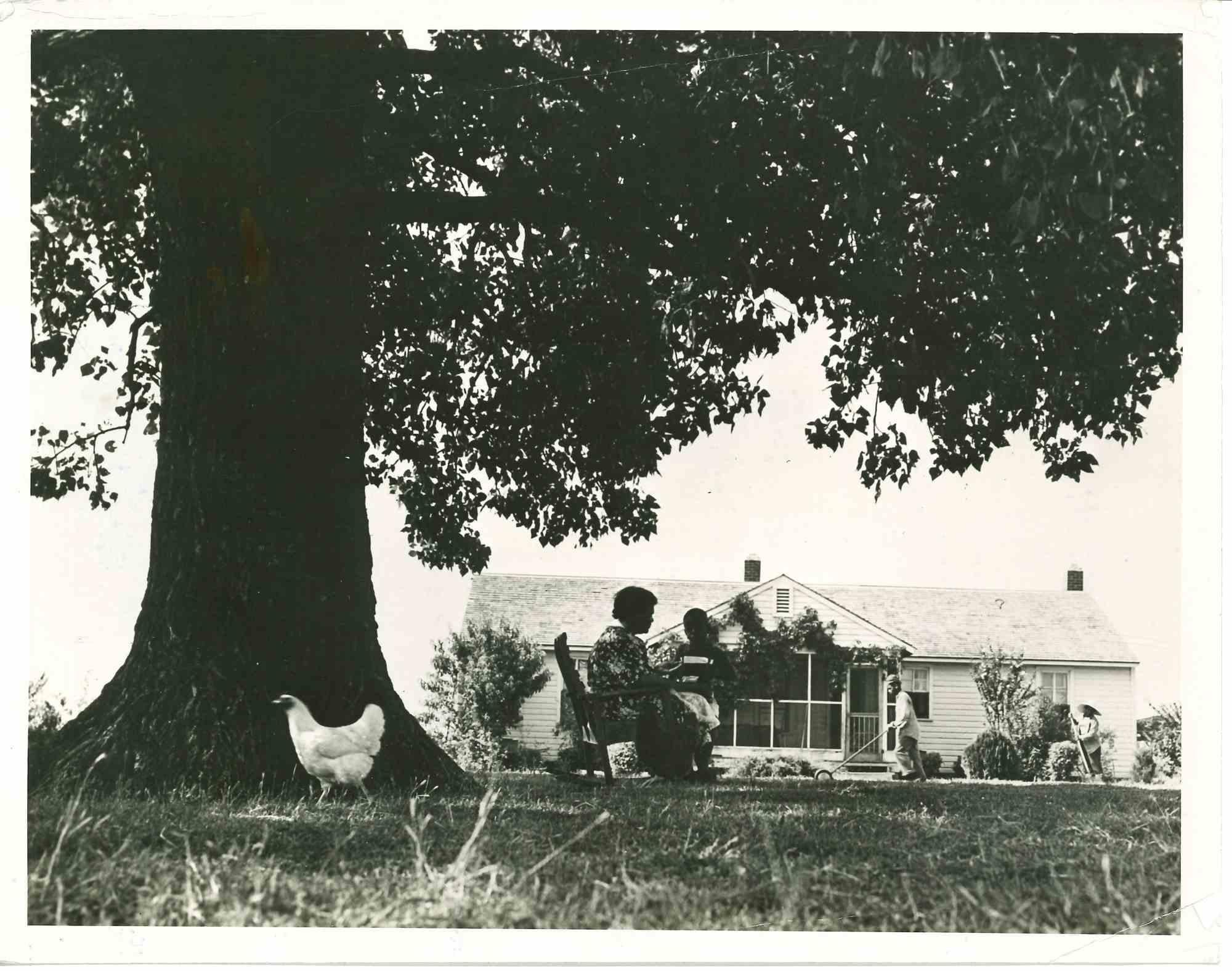Unknown Figurative Photograph - The Farmer's Home - American Vintage Photograph - Mid 20th Century