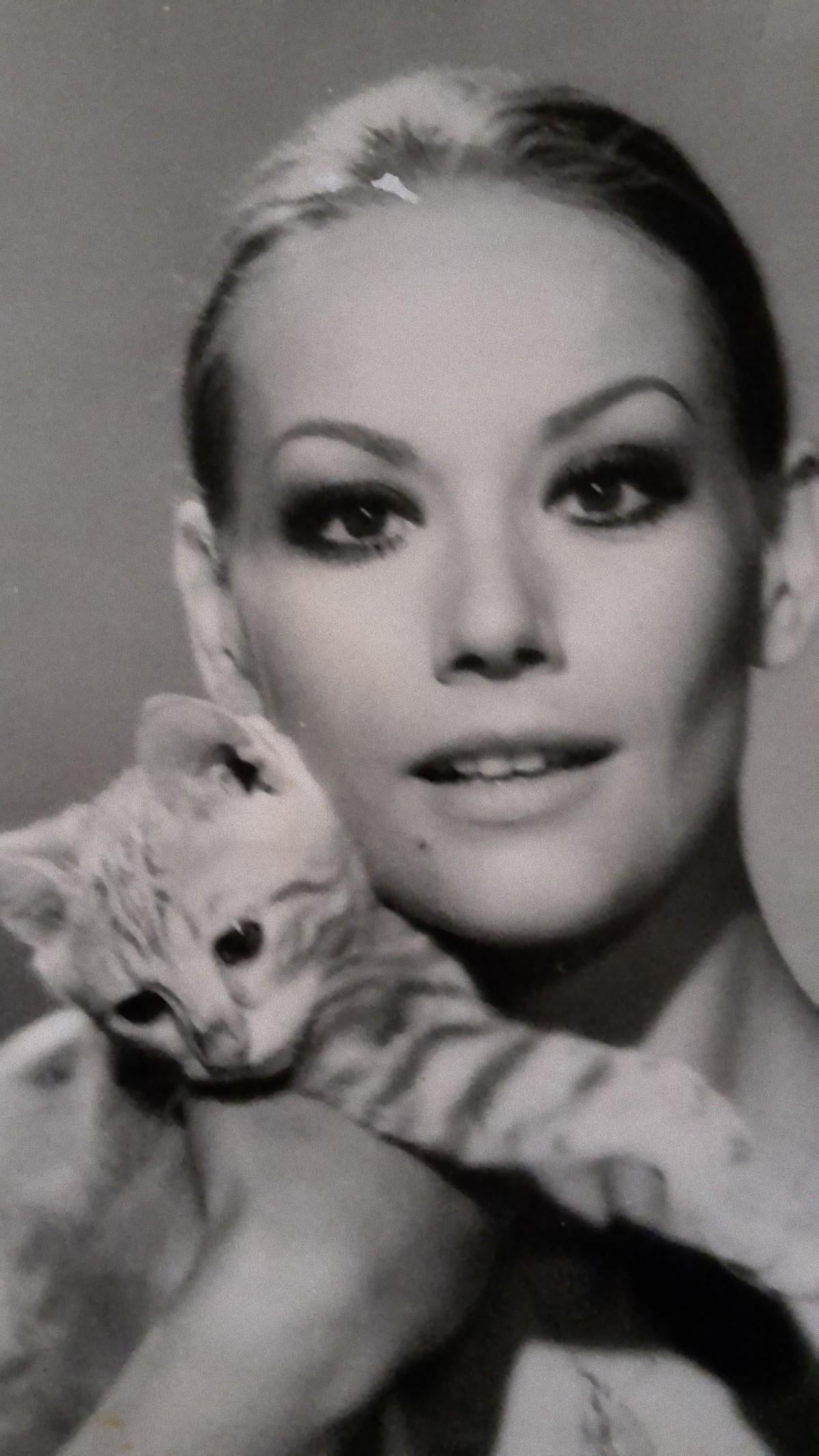 Unknown Portrait Photograph - The French Actress Claudine Auger - Vintage b/w Photograph - 1970s