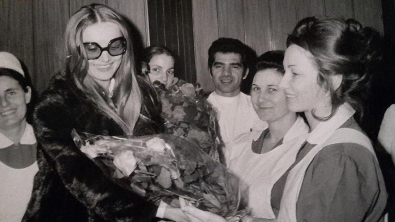 Unknown Portrait Photograph - The German-American Actress Barbara Bouchet - Vintage photo - 1980s