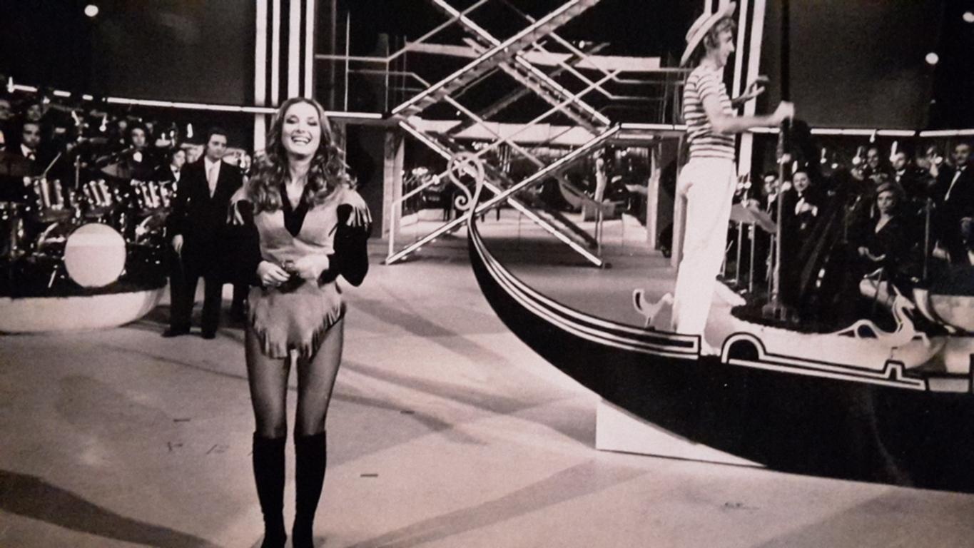 Unknown Figurative Photograph - The German-American Actress Barbara Bouchet - Vintage Photograph - 1972