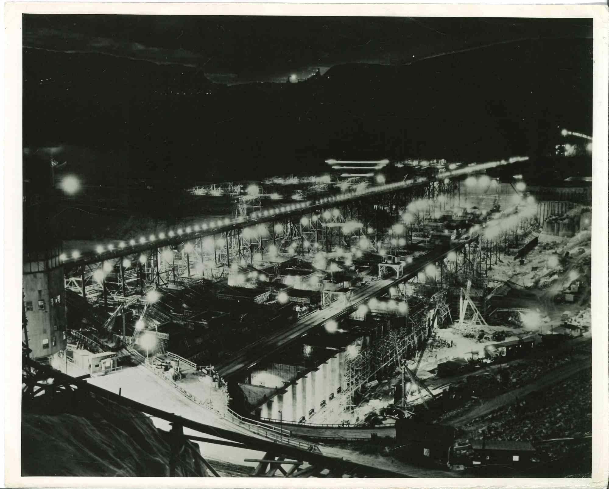 Unknown Figurative Photograph - The Grand Coulee Dam - American Vintage Photograph - Mid 20th Century