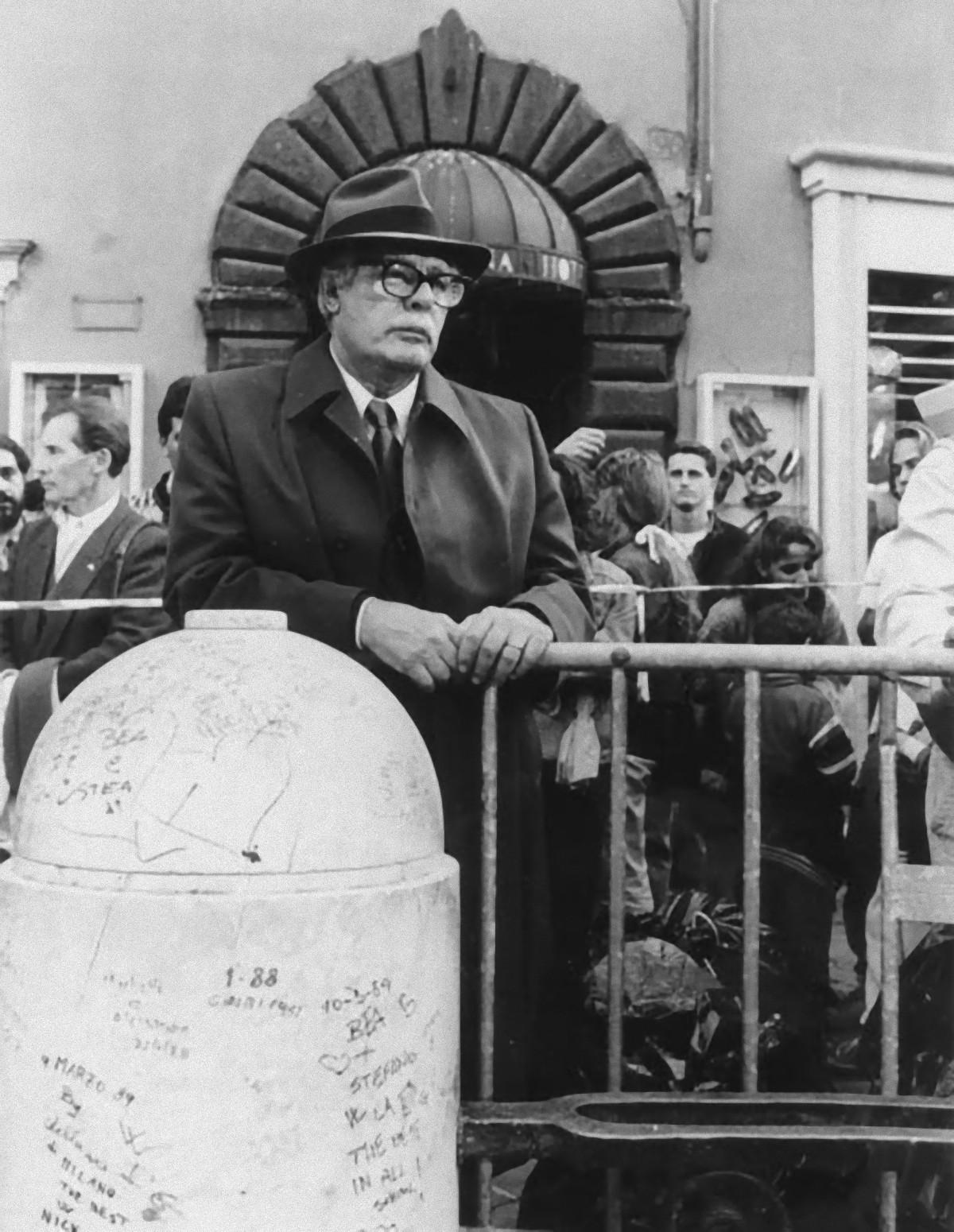 The Italian Actor Marcello Mastroianni - Vintage b/w Photograph - 1989