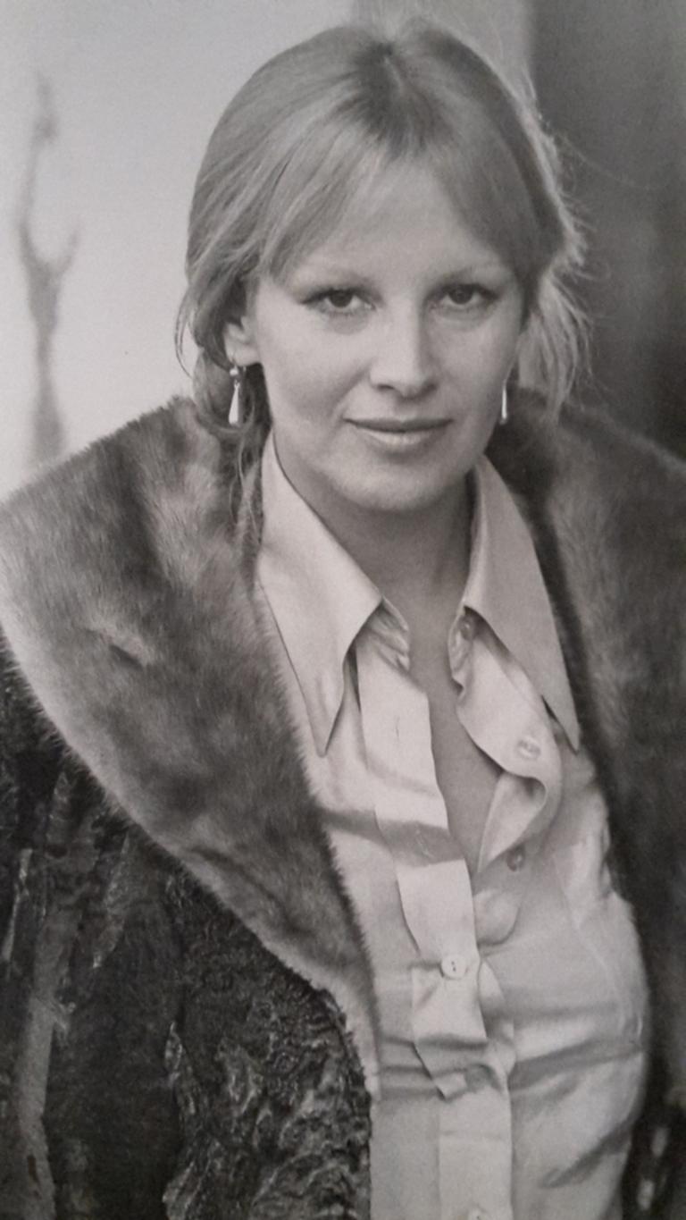 Figurative Photograph Unknown - La actrice italienne Antonella Lualdi - Photographie vintage - 1977