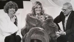 Die italienische Schauspielerin Enrica Bonaccorti mit Marta Marzotto - 1980er Jahre