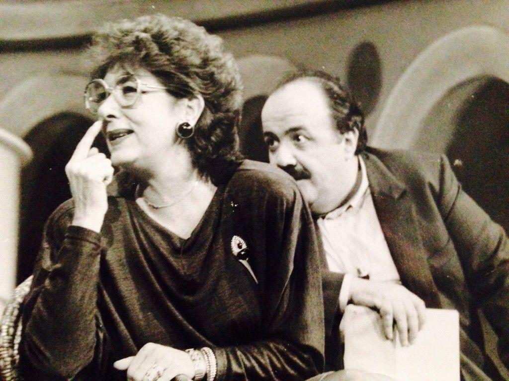 Die italienische Schauspielerin L. Masiero mit M. Costanzo – B/w-Foto – 1980er Jahre