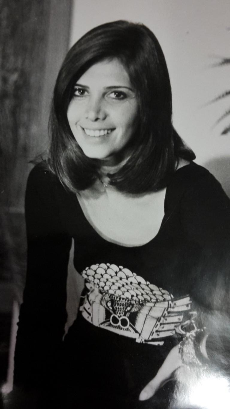 Unknown Portrait Photograph - The Italian Actress Laura Belli - Vintage photo - 1970s