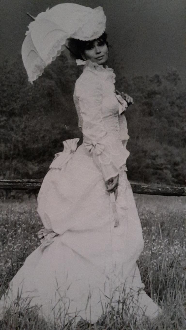 Figurative Photograph Unknown - La comédie italienne Lea Massari - Photographie vintage, années 1970