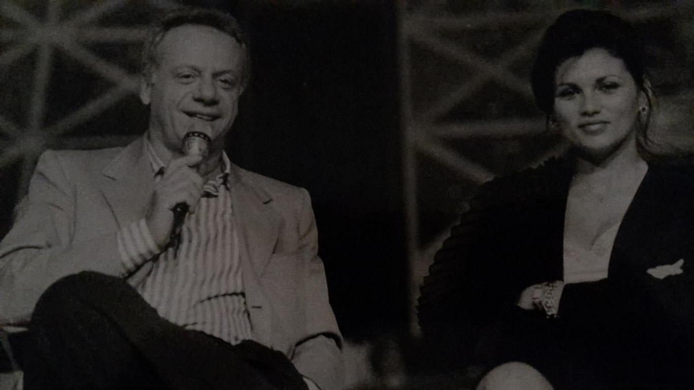 Unknown Figurative Photograph - The Italian Actress Serena Grandi and Johnny Dorell - Vintage Photograph - 1990s