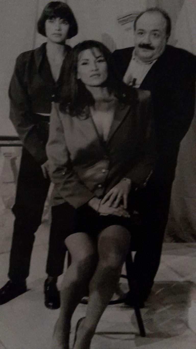 Figurative Photograph di Unknown - L'attrice italiana Serena Grandi e Maurizio Costa - Fotografia d'epoca - Anni '90