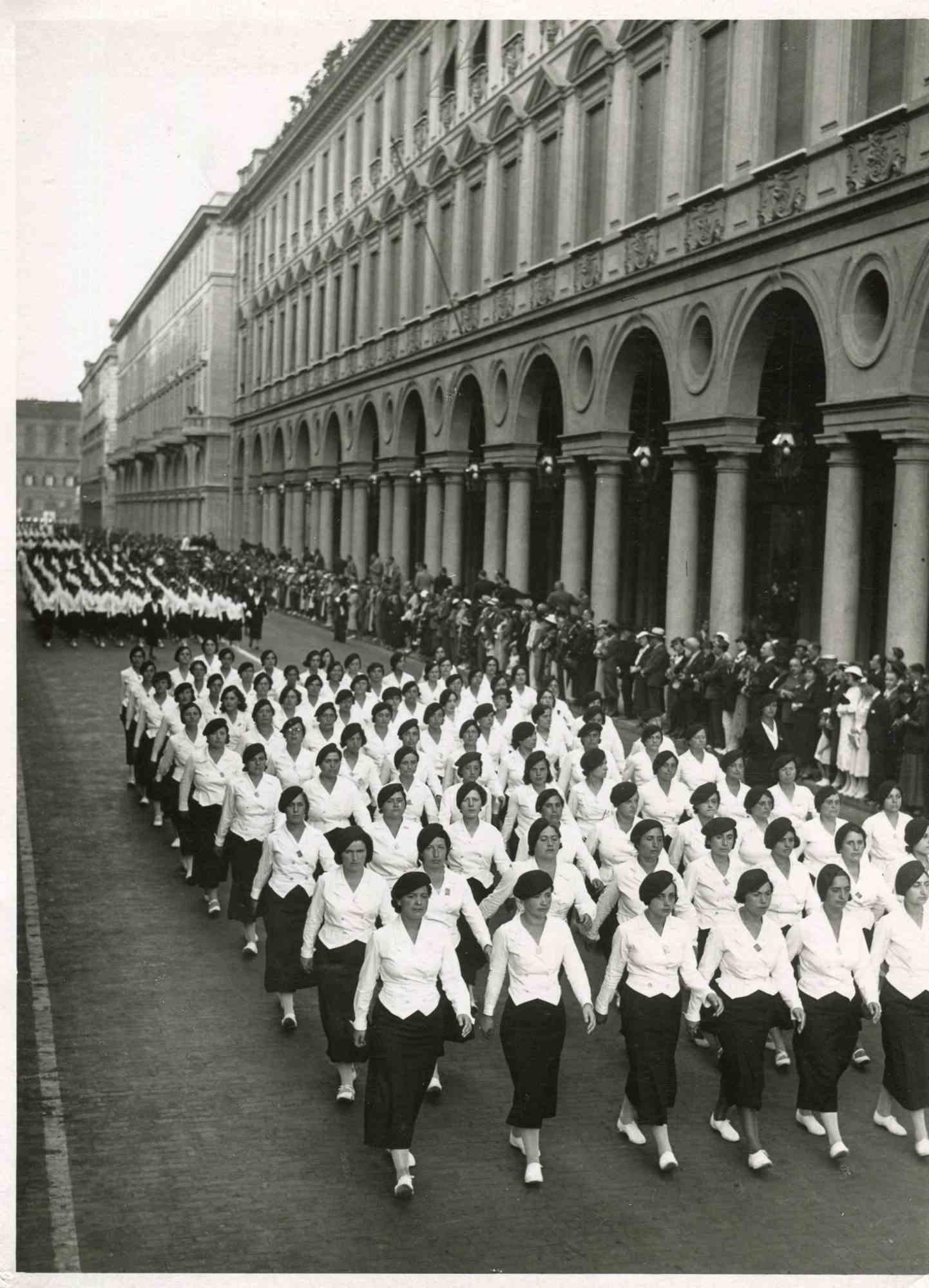 Unknown Black and White Photograph - The March of Women - Vintage Photo - Early 20th Century