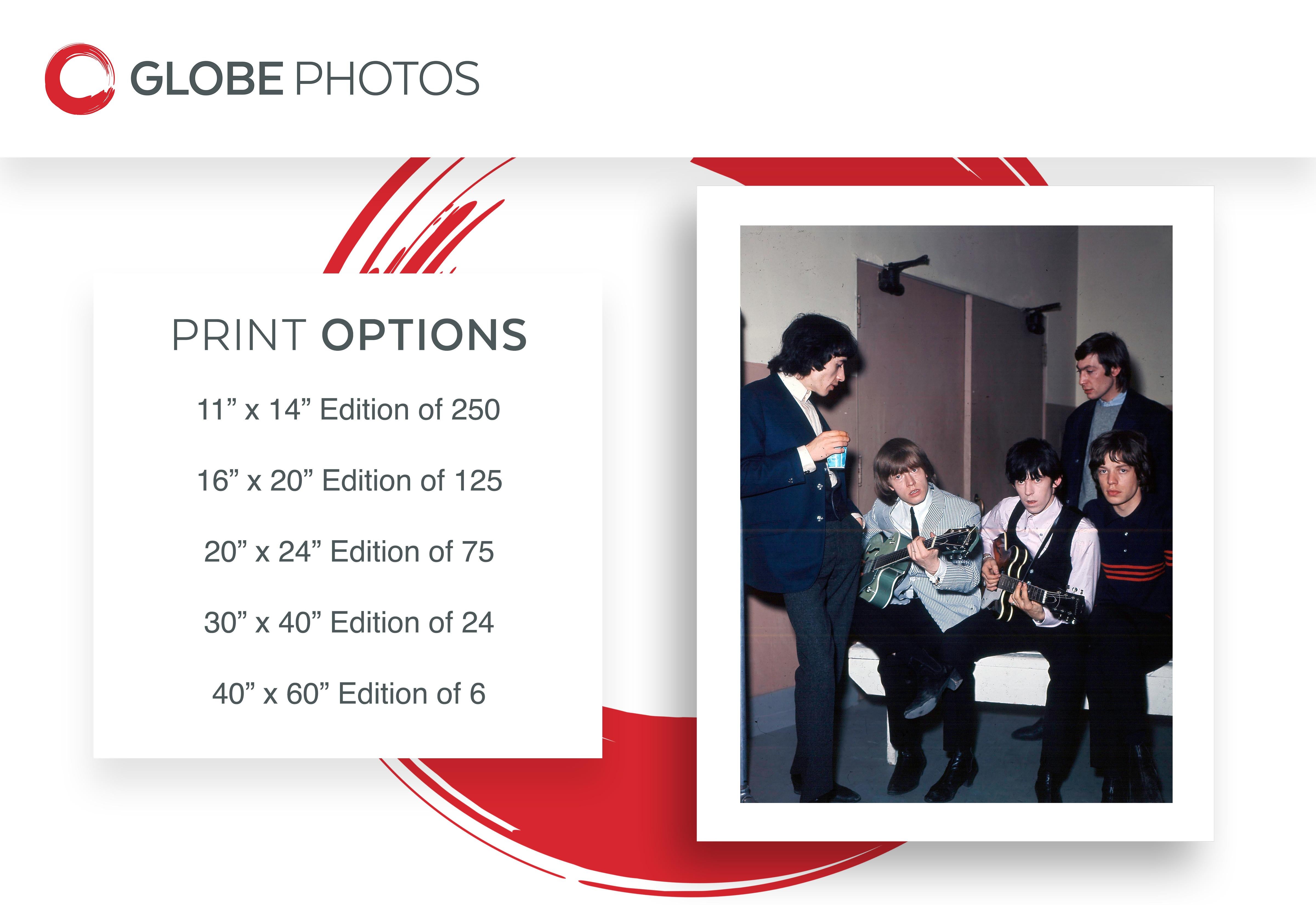 The Rolling Stones hinter der Bühne – Photograph von Unknown