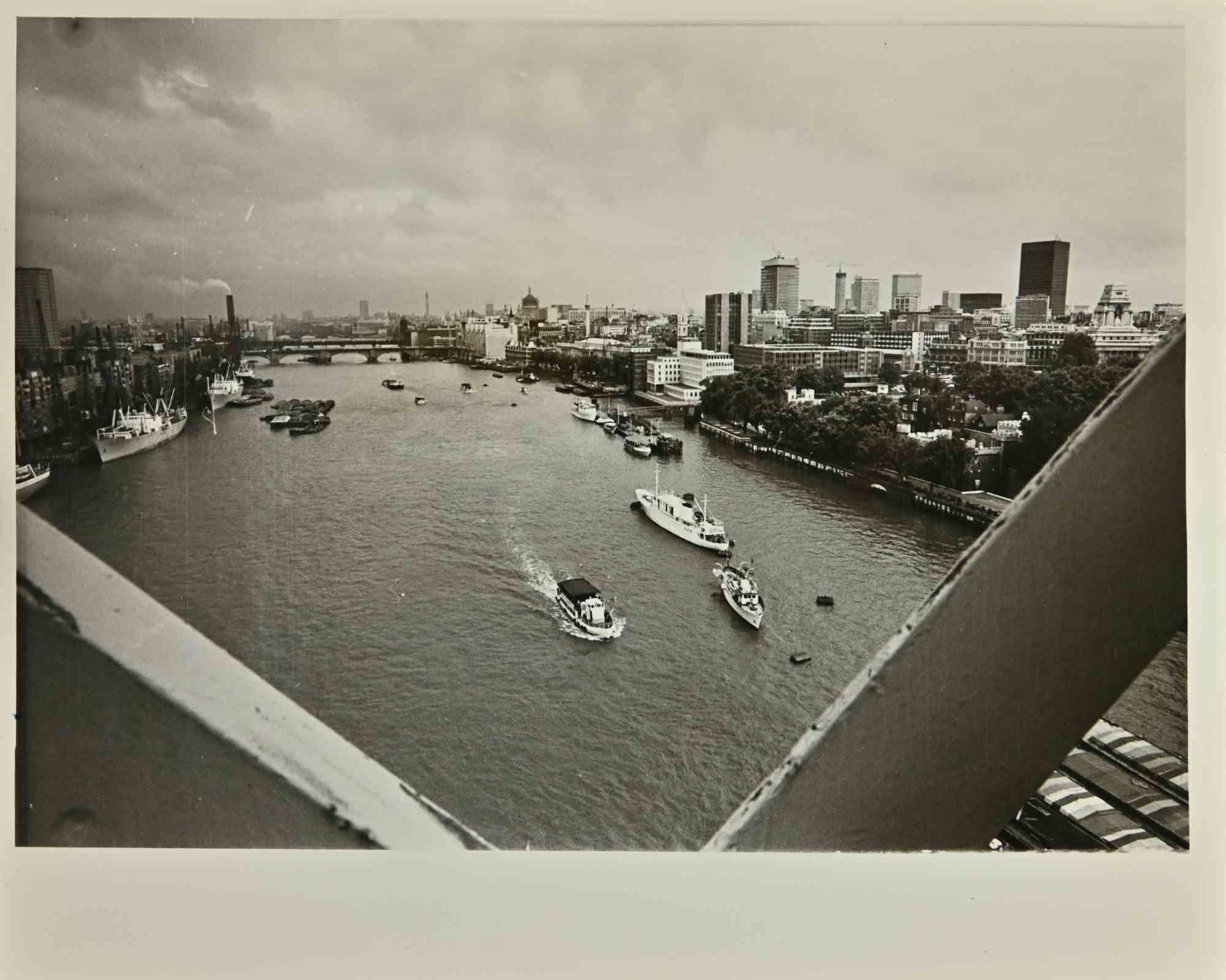 Unknown Figurative Photograph – Der Turm von  London – Vintage-Fotografie der 1960er Jahre