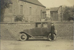 The War Memorial in Blagny, Frankreich 1926 Silber-Gelatine-Schwarz-Weiß-Fotografie in Schwarz-Weiß