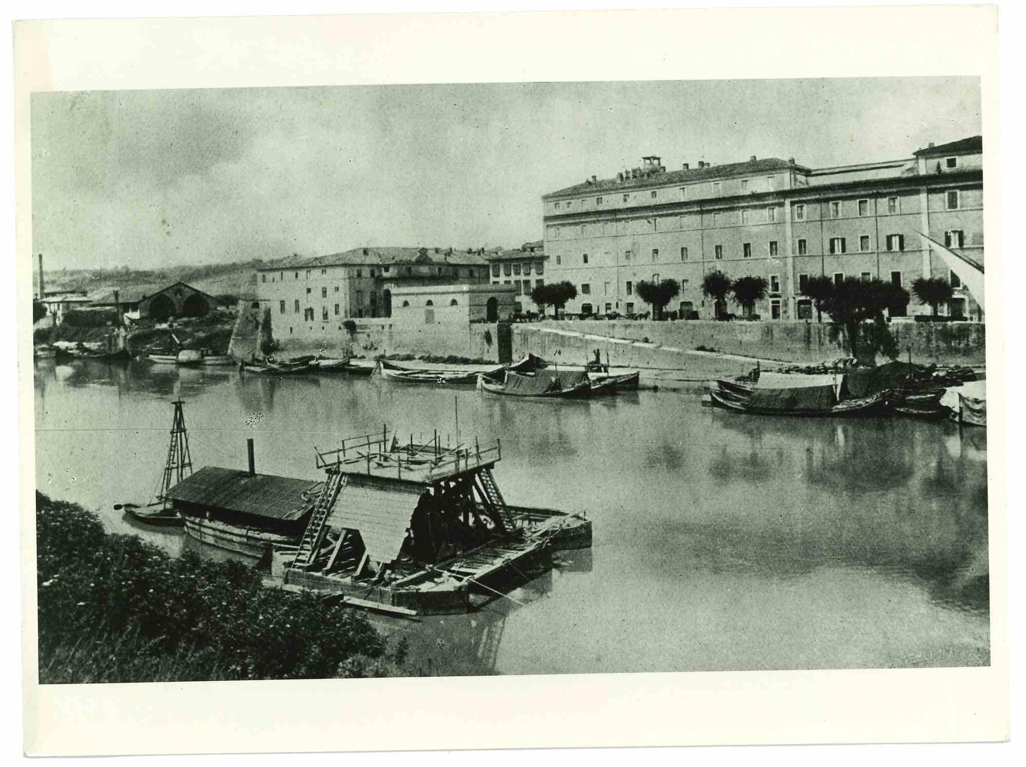 Unknown Landscape Photograph - Tiber River View in Rome - Vintage Photograph - Early 20th Century