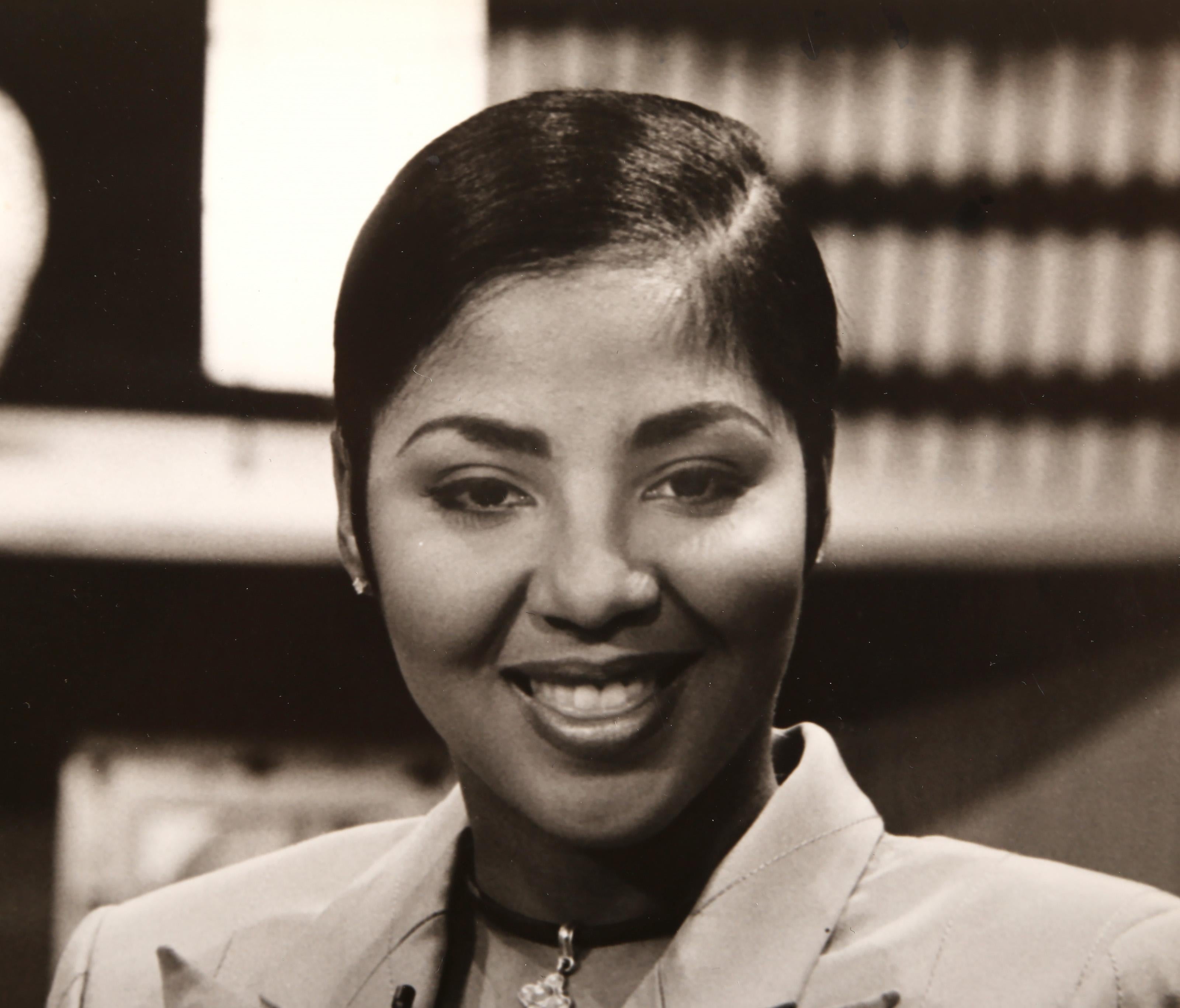 Toni Braxton, estampe contemporaine à la gélatine d'argent de David Ogburn en vente 1