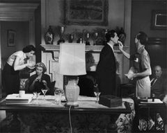 Touch Up - Schwarz-Weiß-Fotodruck aus dem Getty Archive