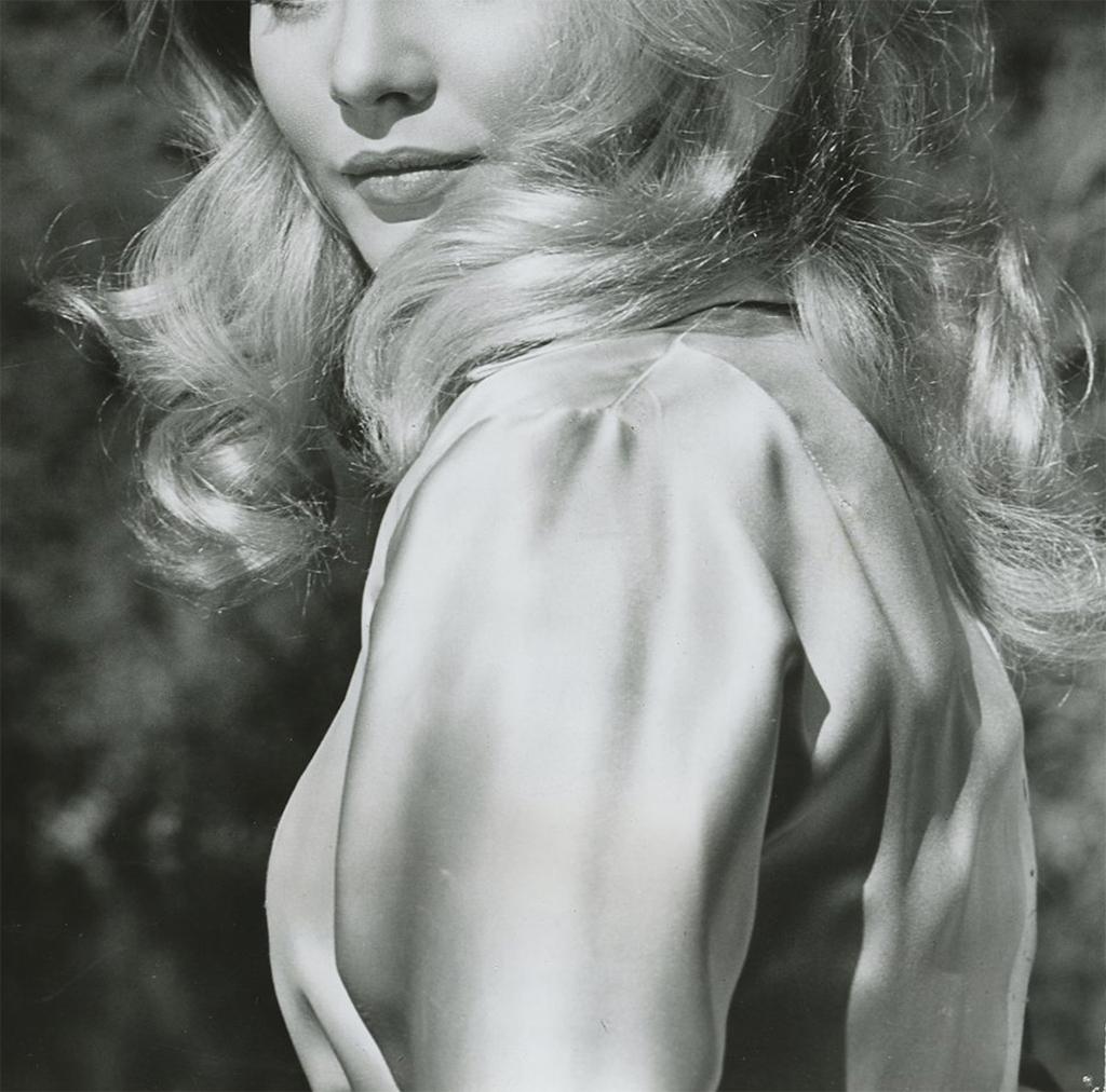 Tuesday Weld in der TV-Serie „The Fugitive“ von 1965 – Photograph von Unknown