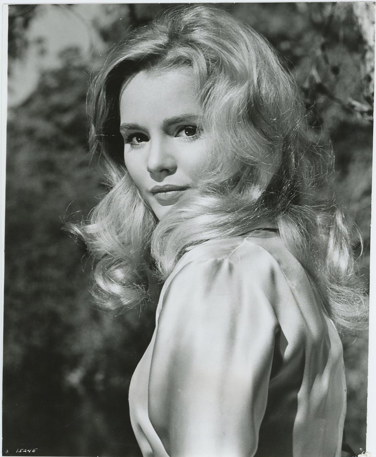 Unknown - Tuesday Weld in "The Fugitive" TV Series 1965 For Sale at