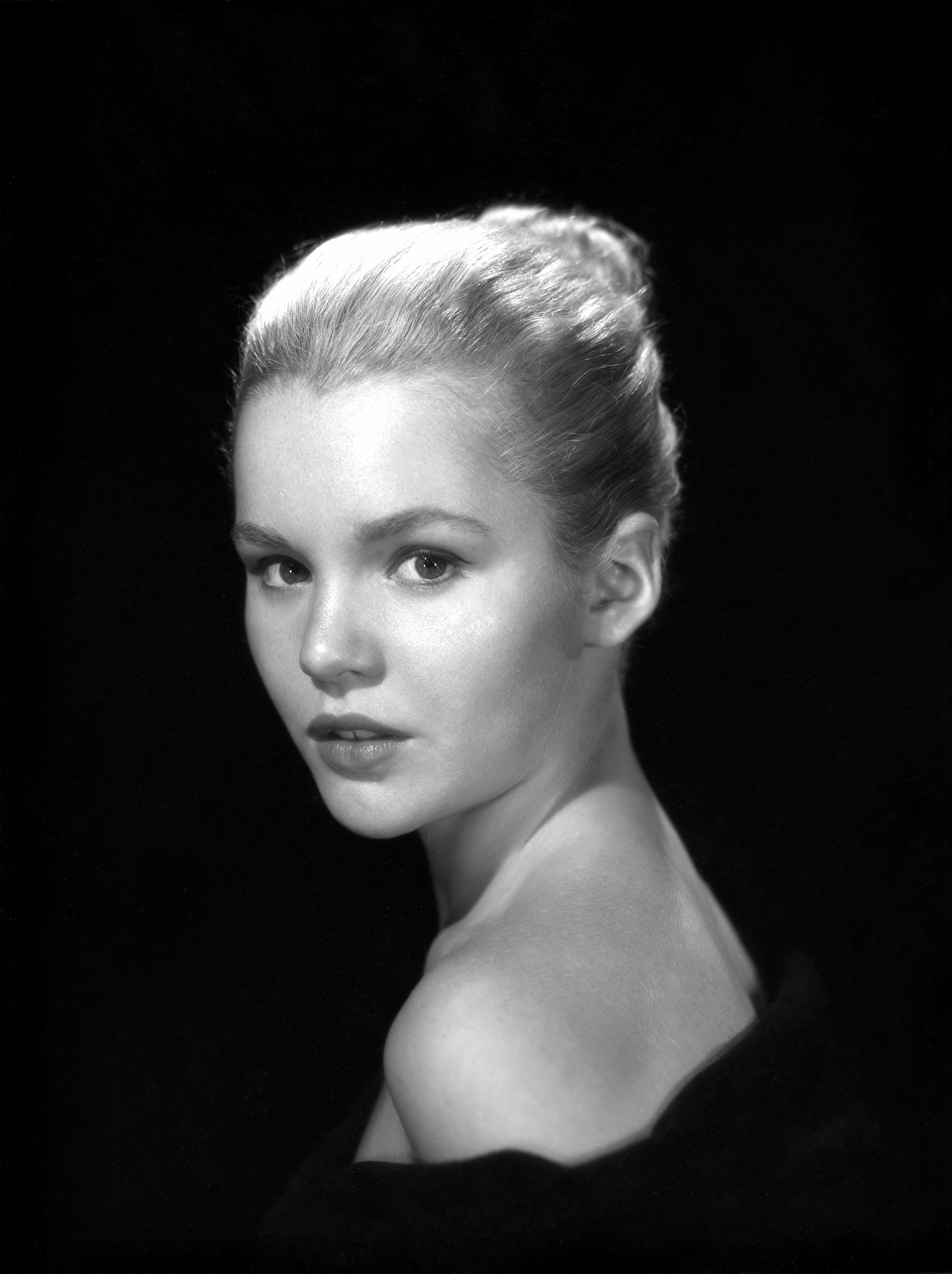 Unknown Black and White Photograph - Tuesday Weld: Young and Glamorous II Movie Star News Fine Art Print